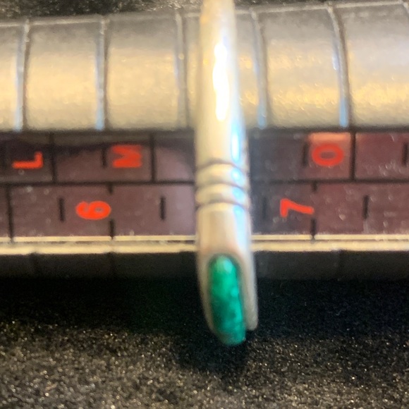 Carolyn Pollack Sterling Silver Ring with Green Inlay - Picture 4 of 5